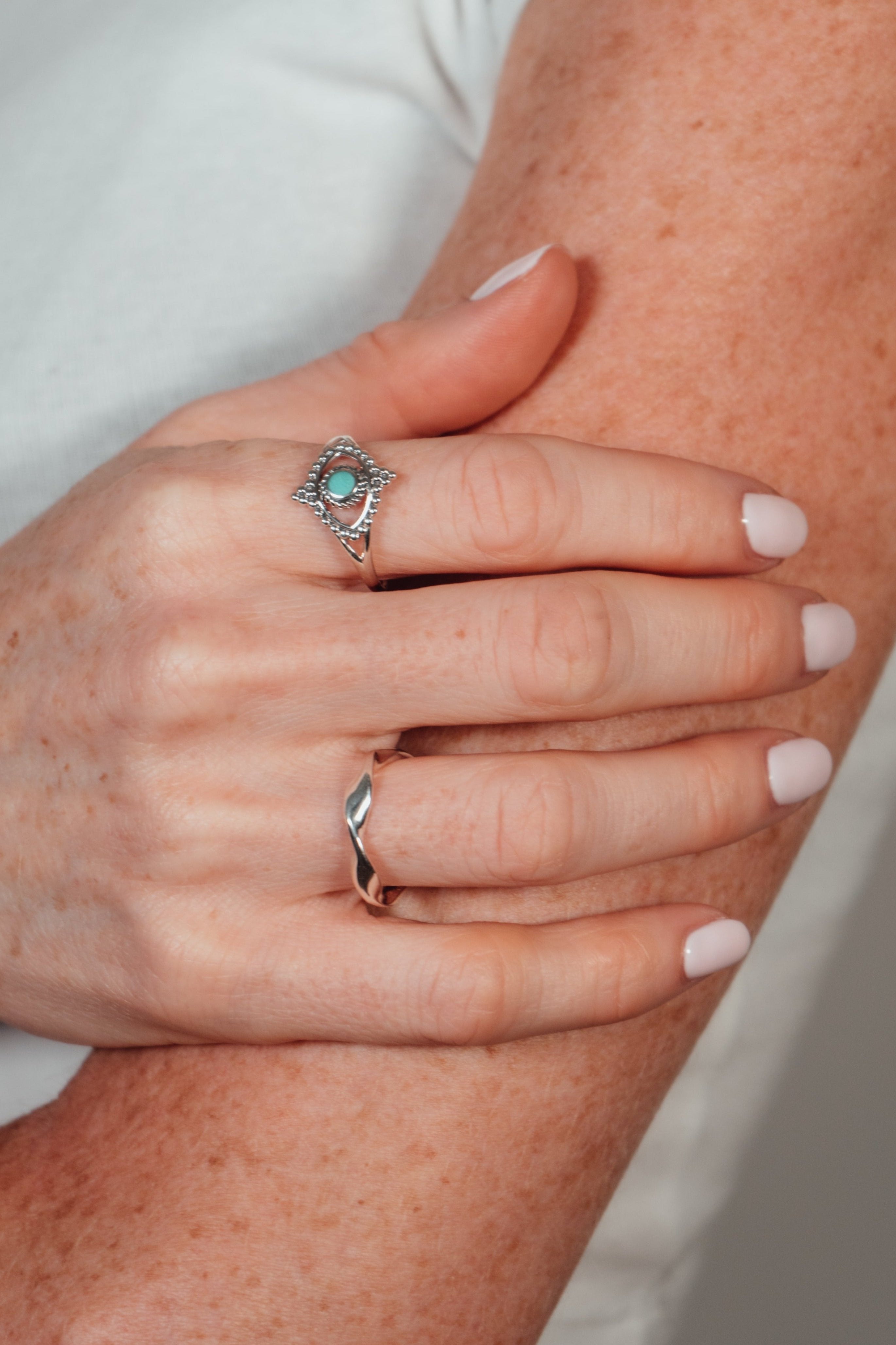 Anillo Cynthia